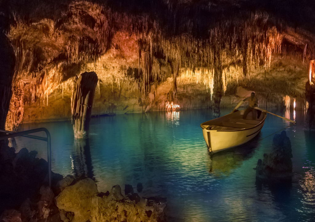 Lais Puzzle - In der Drach-Höhle von Mallorca mit geologischen Mineralien und blauem See in Spanien - 1.000 Teile p-221991