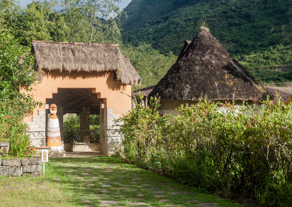 Lais Puzzle - Museo Leymebamba Museum, Nordperu. Dieses Museum beherbergt Mumien, die in der Laguna de los Condores gefunden wurden - 100, 200, 500 & 1.000 Teile p-225165