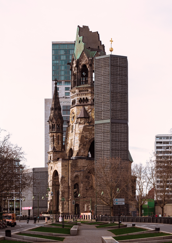 Lais Puzzle - Kaiser-Wilhelm-Gedächtniskirche Berlin - 100, 200, 500 & 1.000 Teile p-226887