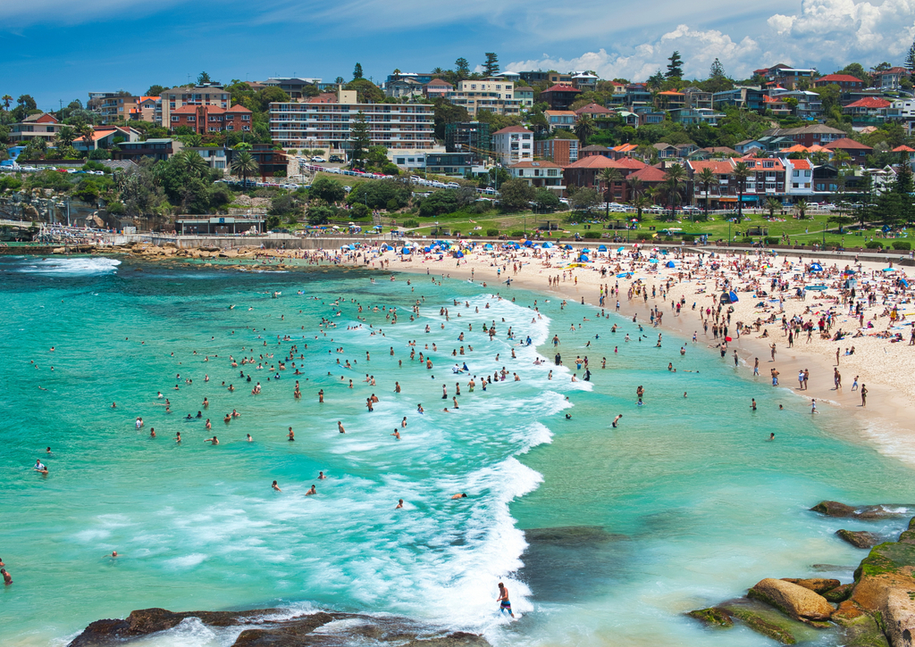 Lais Puzzle - Panoramablick auf den überfüllten Bronte Beach, Sydney Australien - 100, 200, 500 & 1.000 Teile p-229852