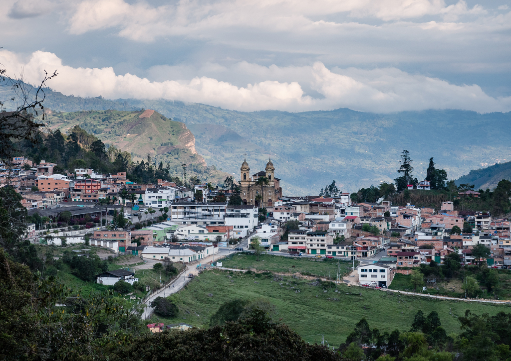 Lais Puzzle - Machetá Cundinamarca Kolumbien, Dorf inmitten der kolumbianischen Bergkette. - 100, 200, 500 & 1.000 Teile p-234843