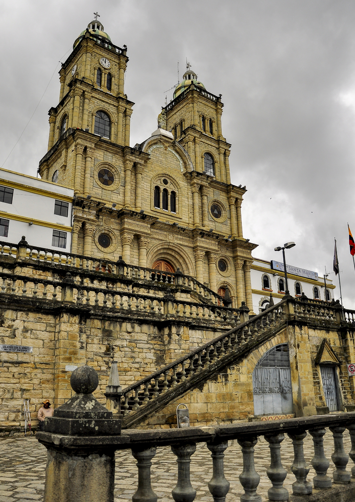 Lais Puzzle - Azogues Ecuador - 100, 200, 500 & 1.000 Teile p-235953