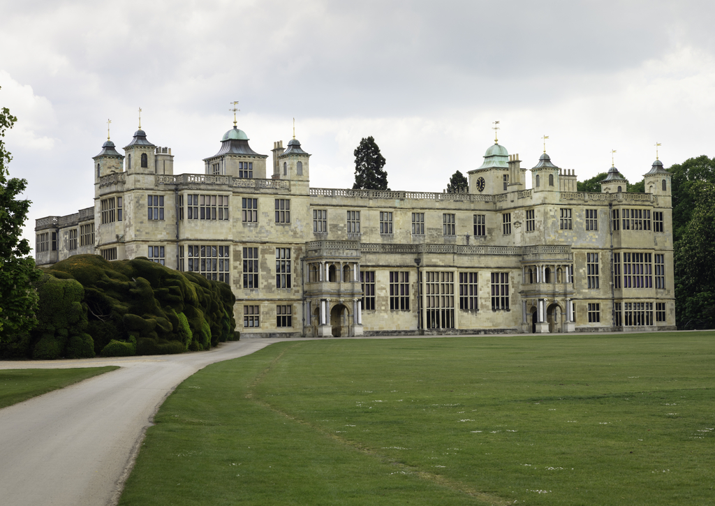 Lais Puzzle - Vordere Fassadenansicht von Audley End House, Saffron Walden, England - 100, 200, 500 & 1.000 Teile p-236938