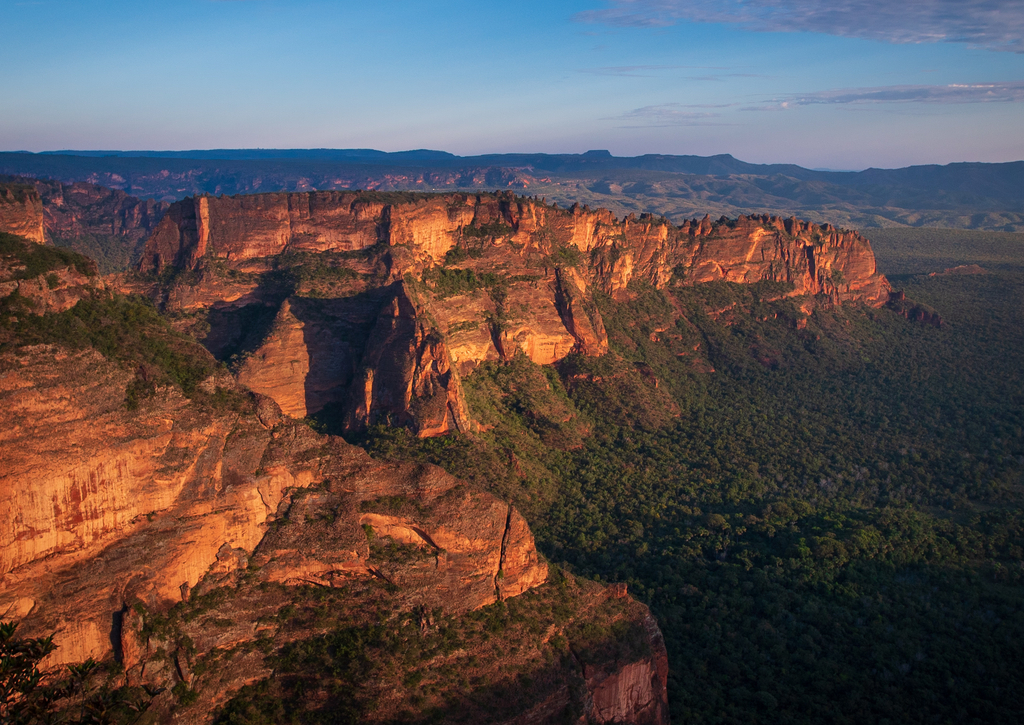 Lais Puzzle - Blick auf die Hügel und Wände des Nationalparks Chapada dos Guimarães. Mato Grosso - Brasilien - 100, 200, 500 & 1.000 Teile p-238668