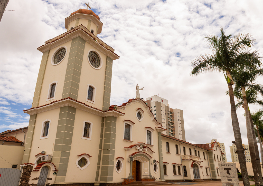 Lais Puzzle - Alte katholische Kirche - Igreja Sao Francisco de Assis - Campo Grande - Mato Grosso do Sul, Brasilien - 100, 200, 500 & 1.000 Teile p-239198
