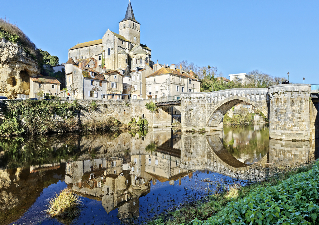 Lais Puzzle - Montmorillon, Frankreich - 100, 200, 500 & 1.000 Teile p-239978