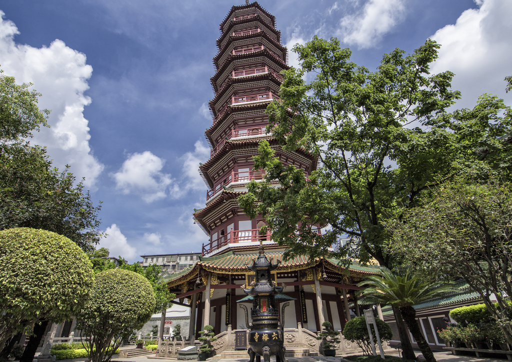Lais Puzzle - Der Tempel der Sechs Banyanbäume, China - 100, 200, 500 & 1.000 Teile p-244778