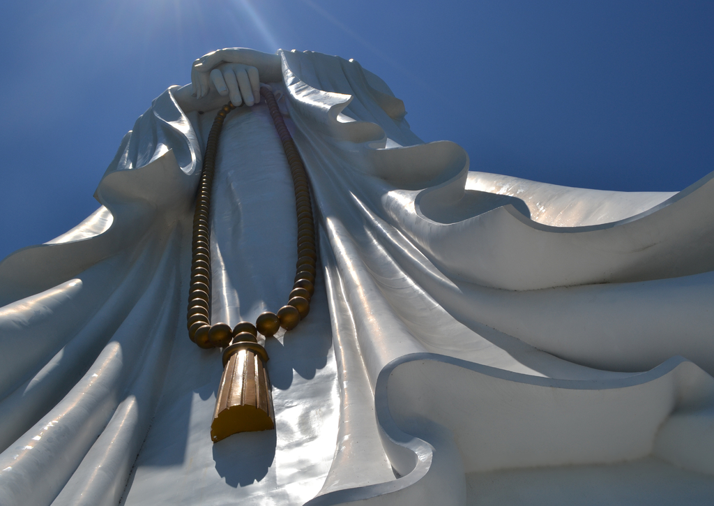 Lais Puzzle - Hainan, China. Die Statue von Guanyin - 100, 200, 500 & 1.000 Teile p-245148