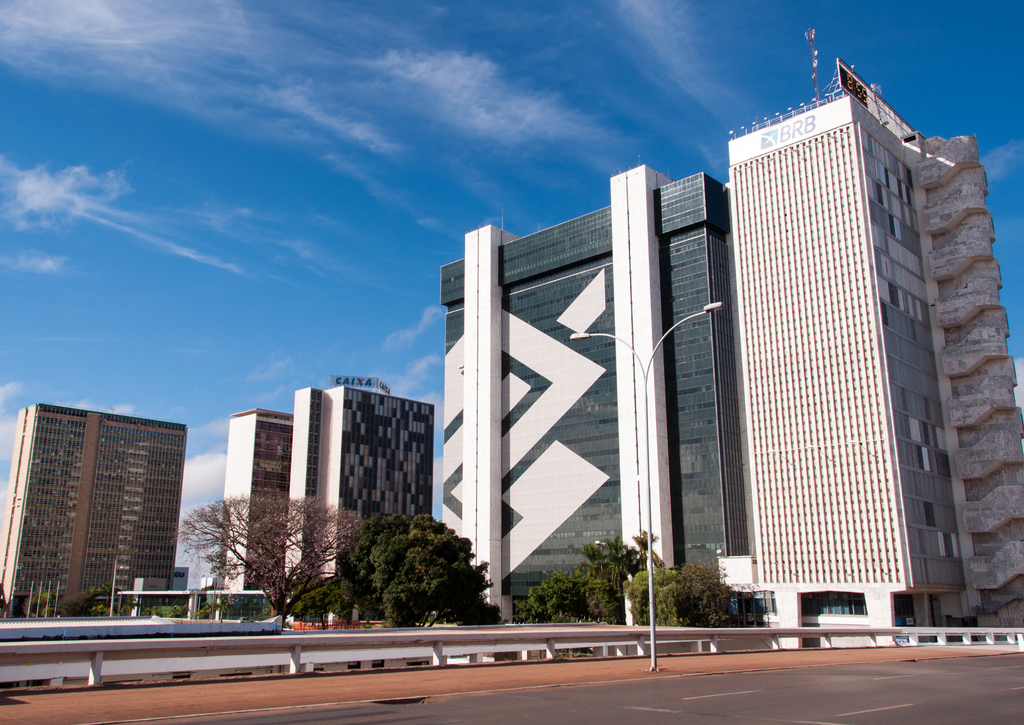 Lais Puzzle - Gebäude des südlichen Bankensektors der Stadt Brasilia, Brasilien - 100, 200, 500 & 1.000 Teile p-247068
