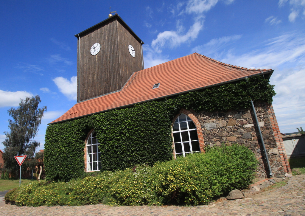 Lais Puzzle - Dorfkirche als Wanderziel / Wanderkirche in Althüttendorf in der Schorfheide - 100, 200, 500 & 1.000 Teile p-255912
