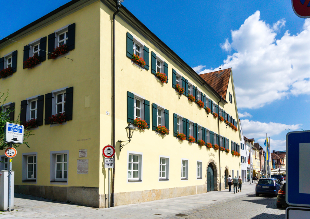 Lais Puzzle - Rathaus von Gunzenhausen - 100, 200, 500 & 1.000 Teile p-256332