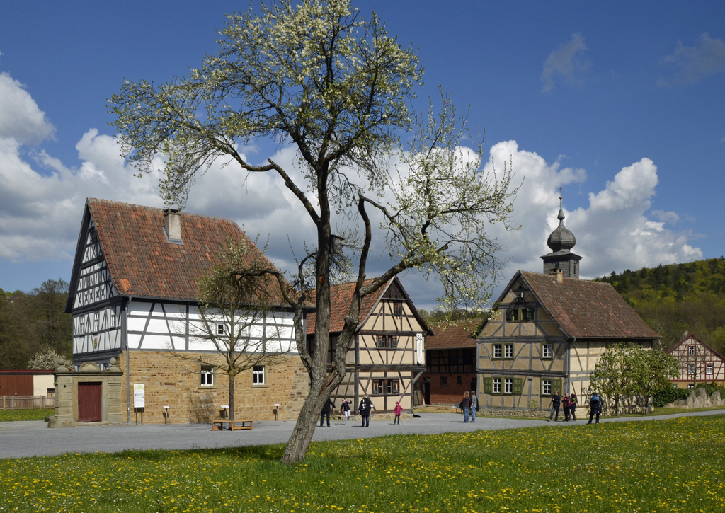 Lais Puzzle - dorfidylle im freilandmuseum fladungen - 100, 200, 500 & 1.000 Teile p-256477