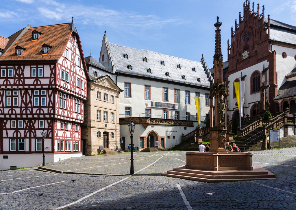 Lais Puzzle - Aschaffenburg Stiftsplatz Stifsbrunnen - 100, 200, 500 & 1.000 Teile p-256517