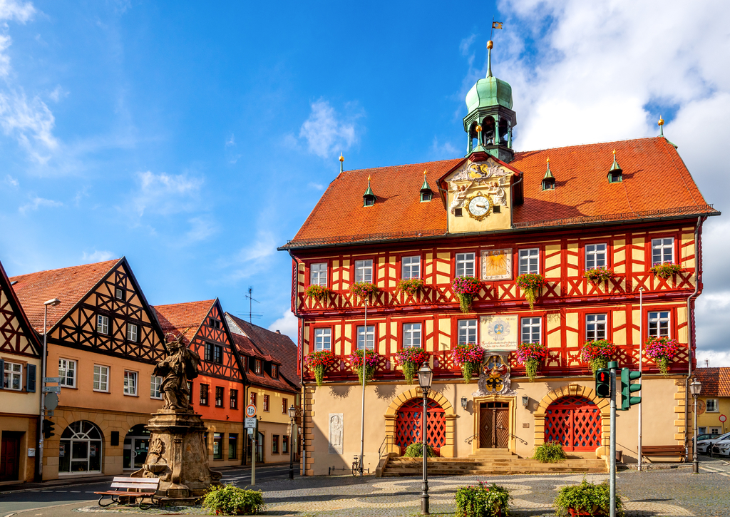 Lais Puzzle - Rathaus, Bad Staffelstein, Bayern, Deutschland - 100, 200, 500 & 1.000 Teile p-257532