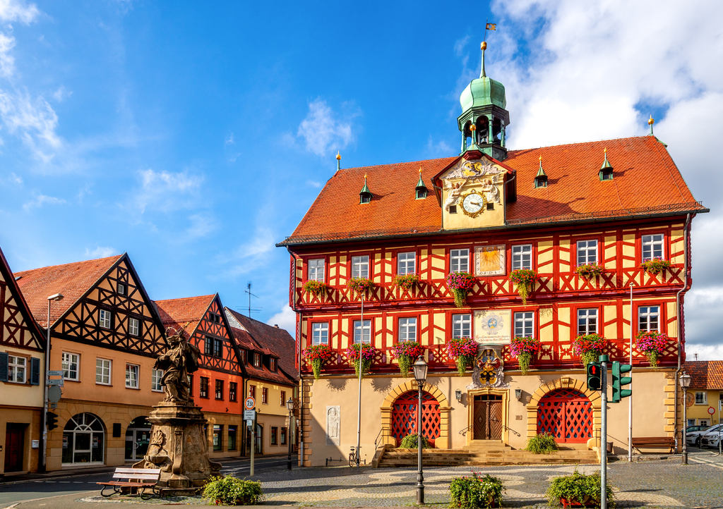 Lais Puzzle - Rathaus, Bad Staffelstein, Bayern, Deutschland - 1.000 Teile p-257535