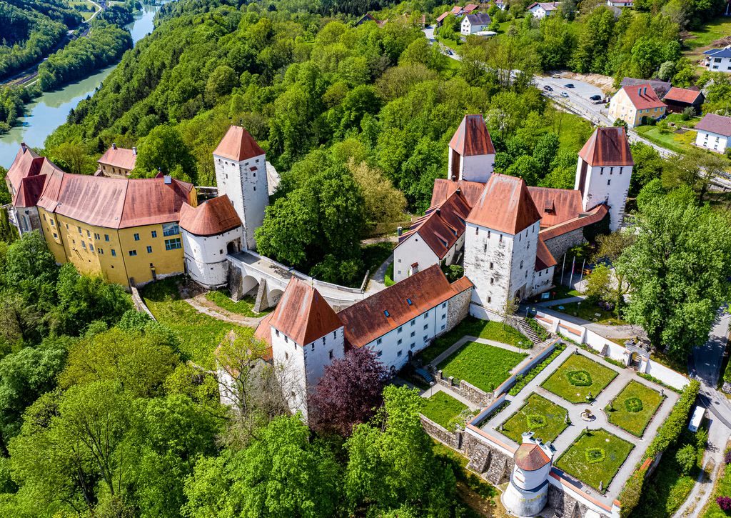 Lais Puzzle - Neuburg am Inn Luftbilder | Hochwertige Drohnenaufnahmen von Neuburg am Inn | Neuburg am Inn - 100, 200, 500 & 1.000 Teile p-257917