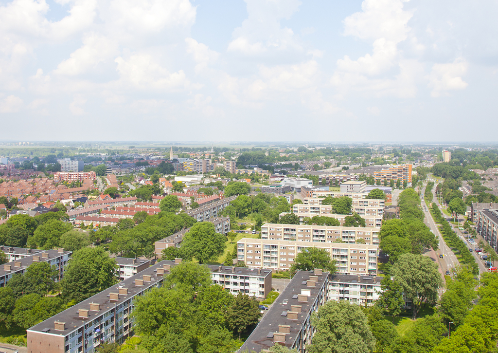 Lais Puzzle - Blick über die niederländische Stadt Beverwijk, Niederlande - 100, 200, 500 & 1.000 Teile p-259772