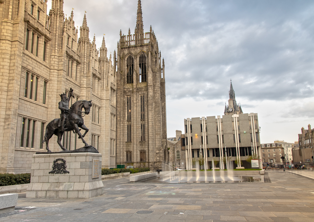Lais Puzzle - Außenansicht des Marischal College in Aberdeen, Schottland - 100, 200, 500 & 1.000 Teile p-261267