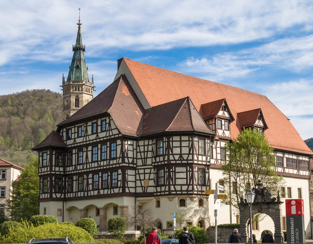 Lais Puzzle - Residenzschloss Bad Urach - 40, 100, 200, 500 & 1.000 Teile p-262876