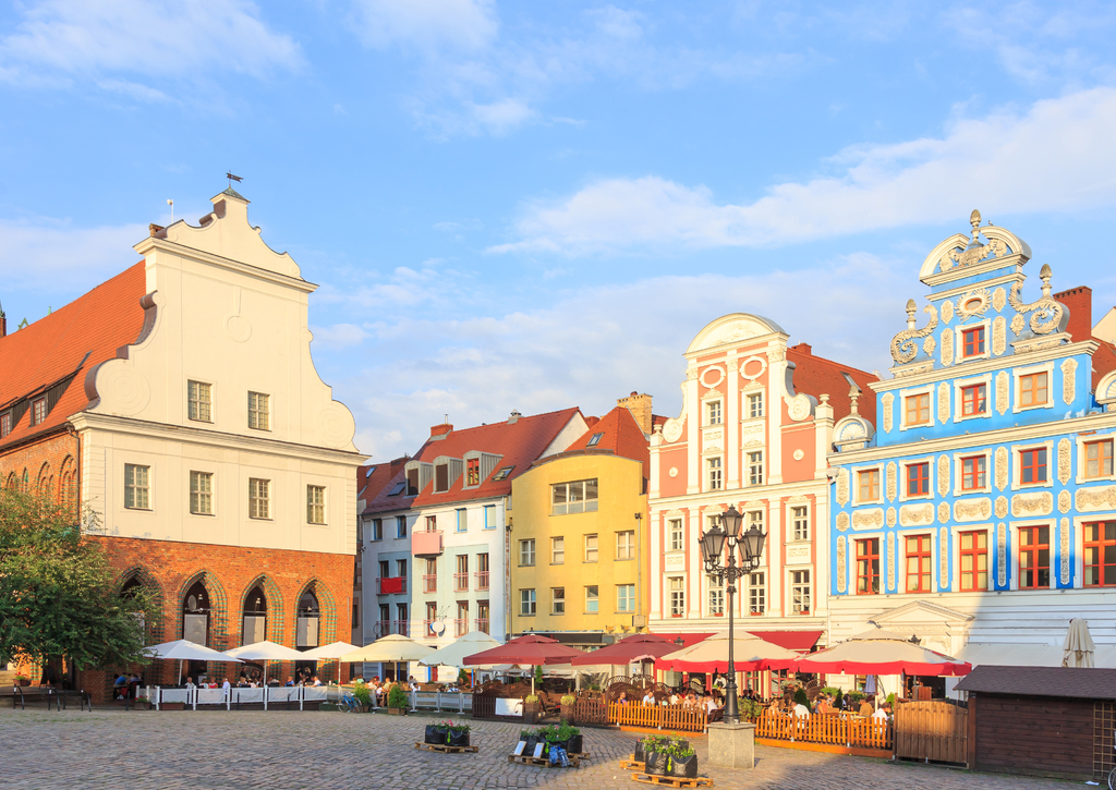 Lais Puzzle - Stettin - historische Mietshäuser auf dem Altstädter Ring und das gotisch-barocke Alte Rathaus an der polnischen Route der roten Gotik - 100, 200, 500 & 1.000 Teile p-263801