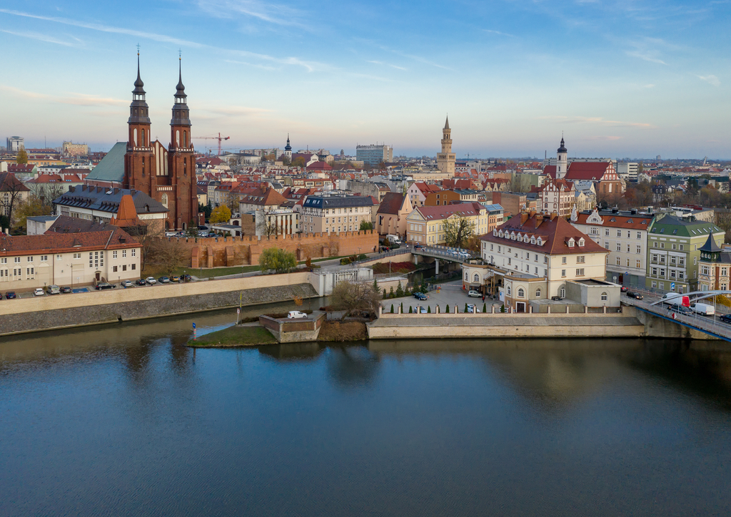 Lais Puzzle - Opole, Luftaufnahme der Altstadt. Polen, Herbsttag. Drohnenaufnahme - 100, 200, 500 & 1.000 Teile p-264126