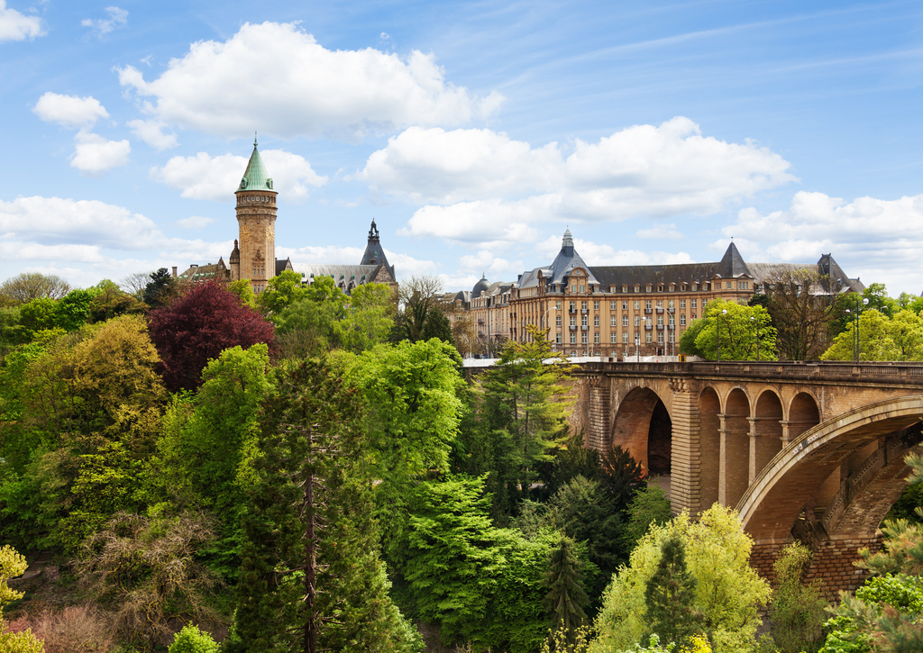 Lais Puzzle - Pont Adolphe und Staatliche Sparkasse in Luxemburg - 100, 200, 500 & 1.000 Teile p-264521