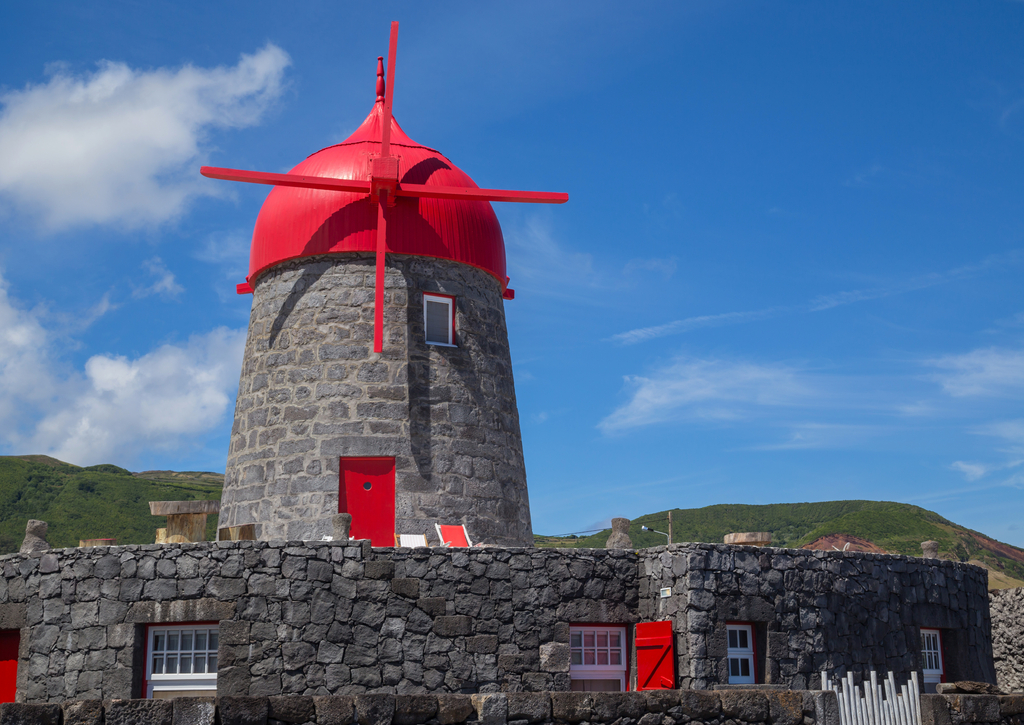 Lais Puzzle - Windmühle auf der Insel Graciosa, Portugal - 100, 200, 500 & 1.000 Teile p-266201