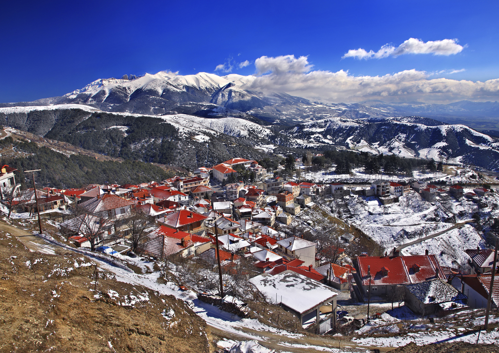 Lais Puzzle - Dorf Livadi, Stadtbezirk Elassona, Larissa, Thessalien, Griechenland. Im Hintergrund der Berg Olympus - 100, 200, 500 & 1.000 Teile p-267721