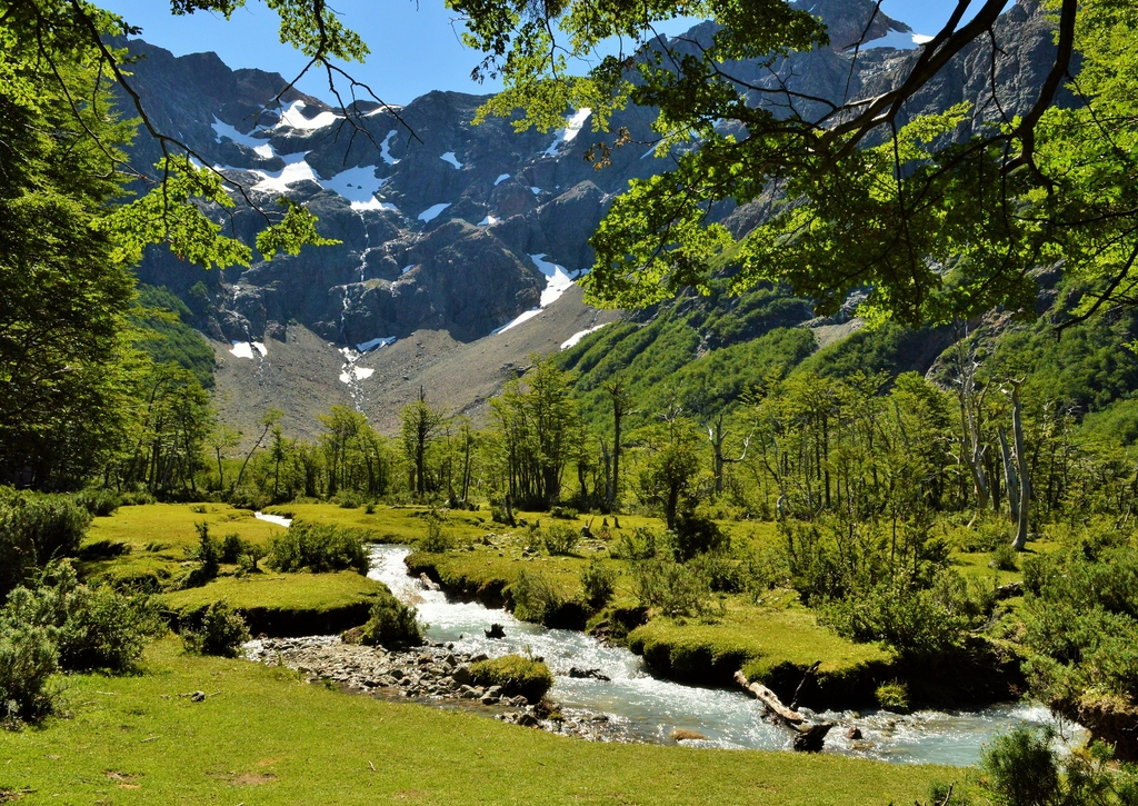 Lais Puzzle - El Bolson ist eine argentinische Stadt in der Provinz Río Negro - 100, 200, 500, 1.000 & 2.000 Teile p-268806