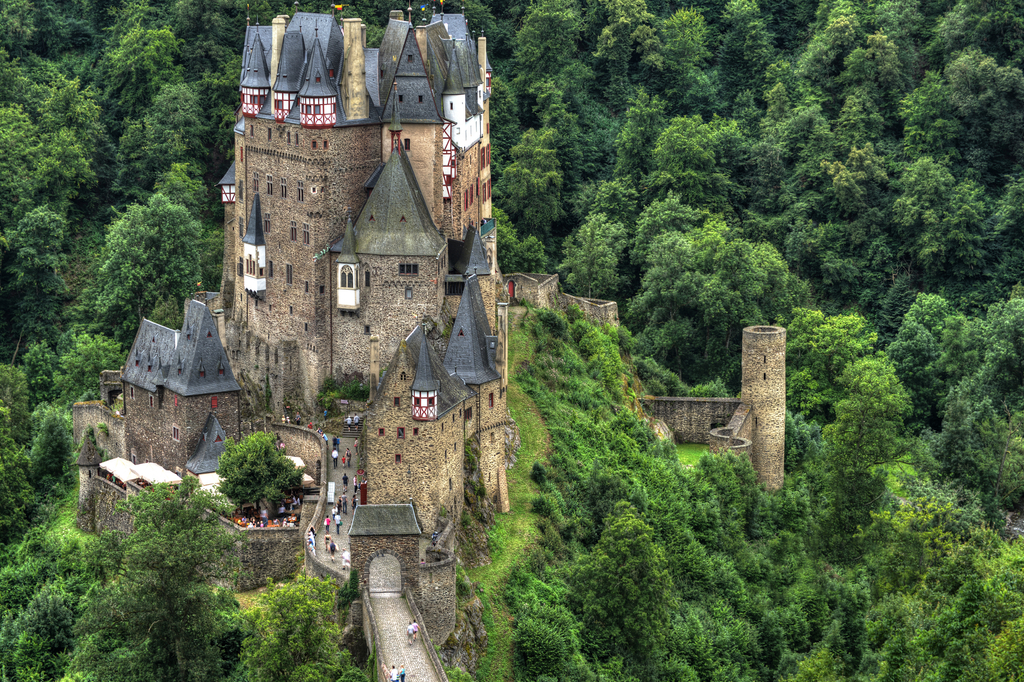 Lais Puzzle - Burg Eltz - 2.000 Teile p-273702