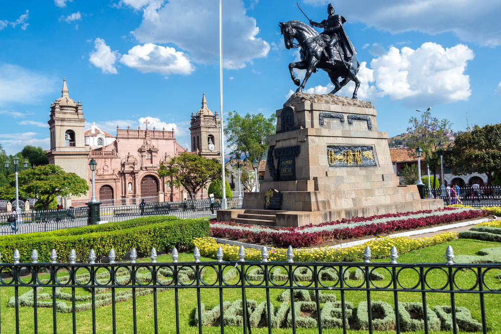 Lais Puzzle - Plaza de Armas in Ayacucho, Peru - 2.000 Teile p-274079