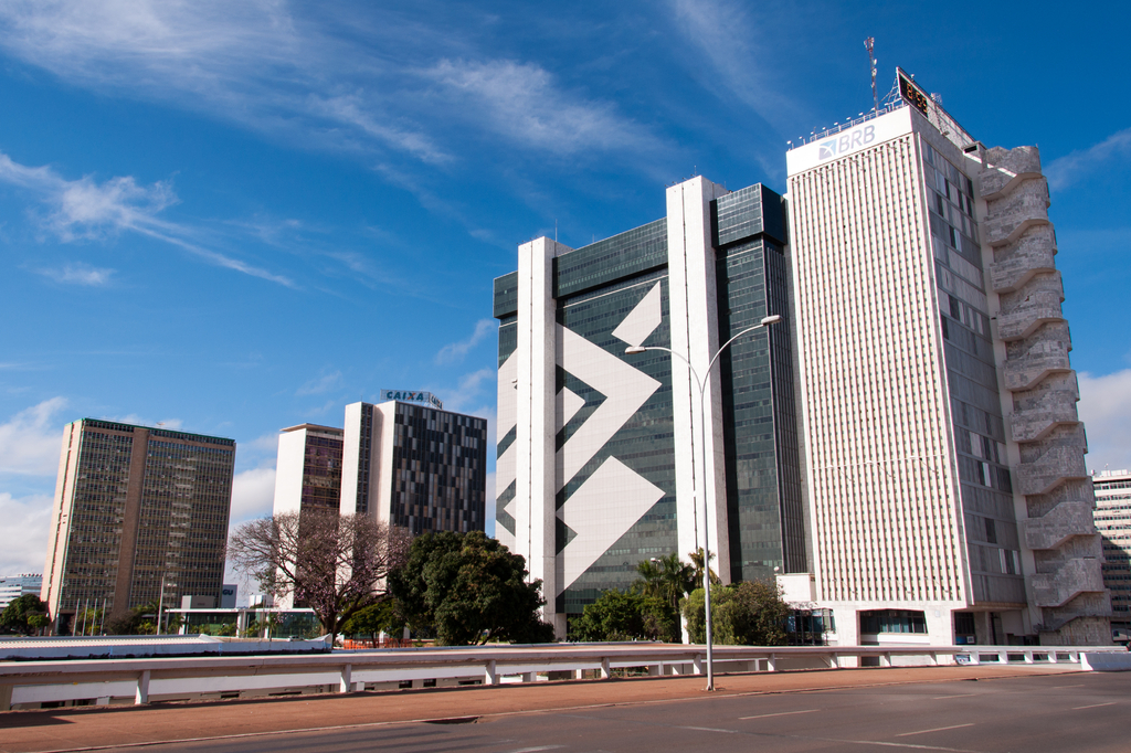 Lais Puzzle - Gebäude des südlichen Bankensektors der Stadt Brasilia, Brasilien - 2.000 Teile p-274312