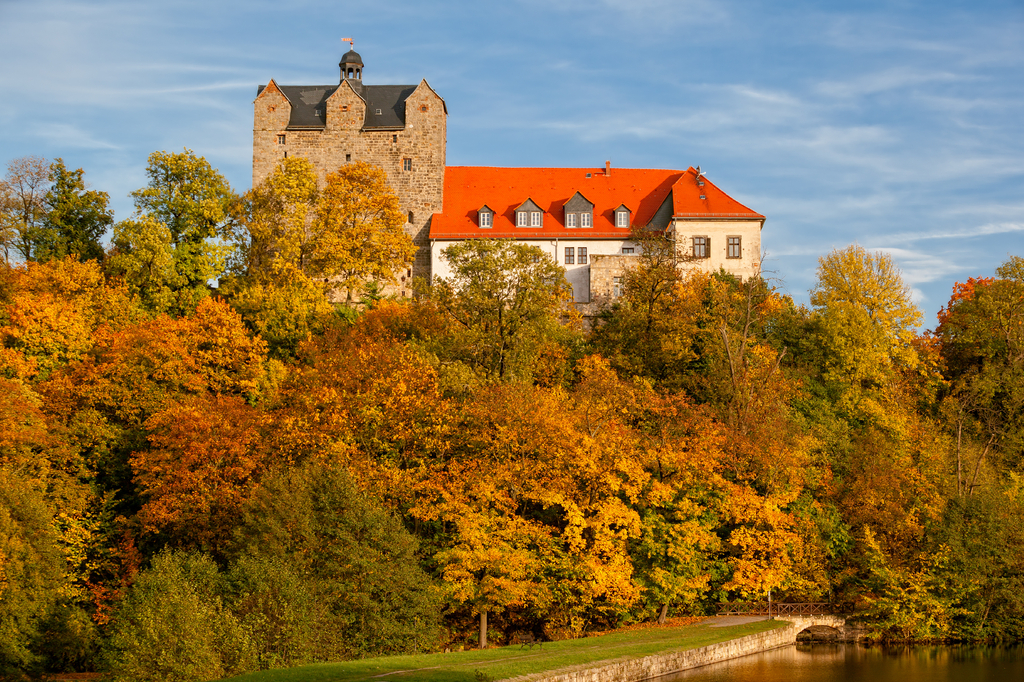 Lais Puzzle - Schlosspark mit dem Schloss Ballenstedt im Herbst - 2.000 Teile p-274519