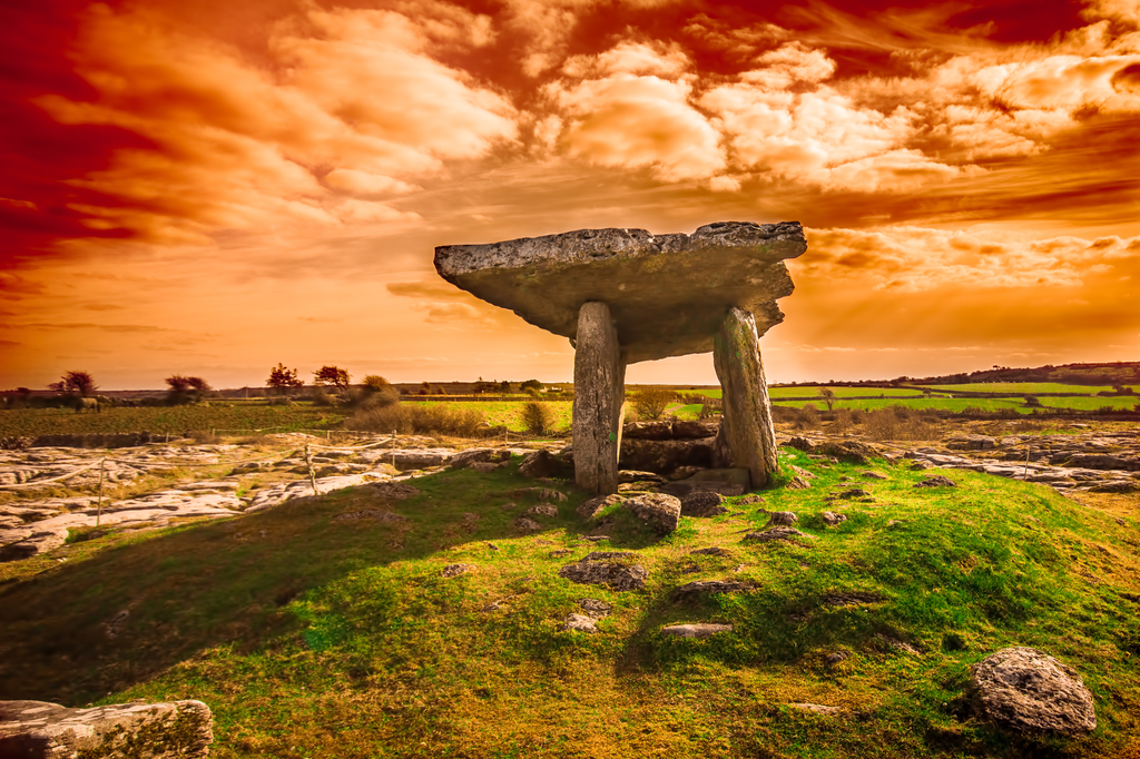 Lais Puzzle - Antiker Poulnabrone Dolmen, The Burren, Grafschaft Clare, Irland - 2.000 Teile p-274576