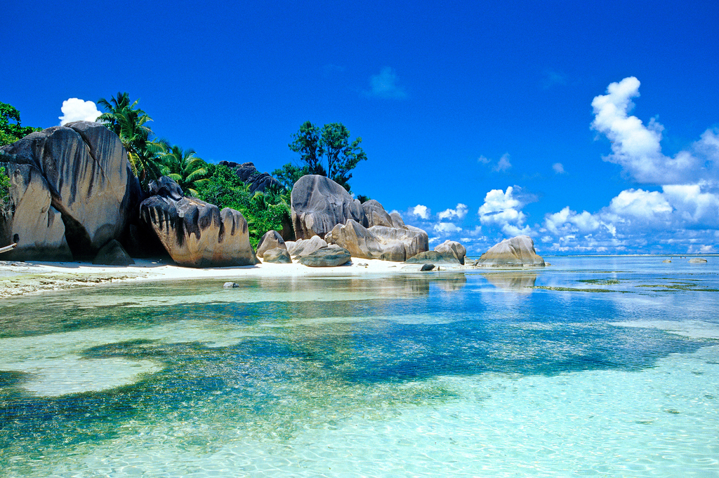 Lais Puzzle - plage des seychelles - 2.000 Teile p-274640
