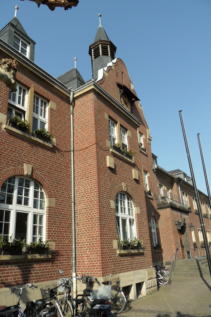 Lais Puzzle - Historisches Rathaus Dormagen - 2.000 Teile p-274653