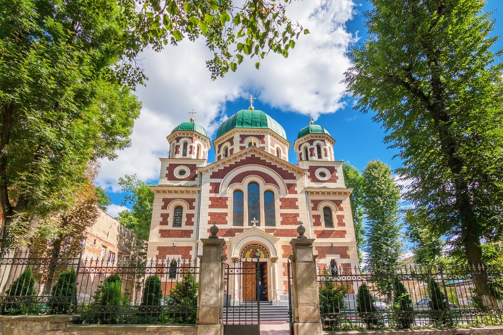 Lais Puzzle - Religiöses Gebäude in der Stadt Lviv. St. Georg der Siegreiche - 2.000 Teile p-274939