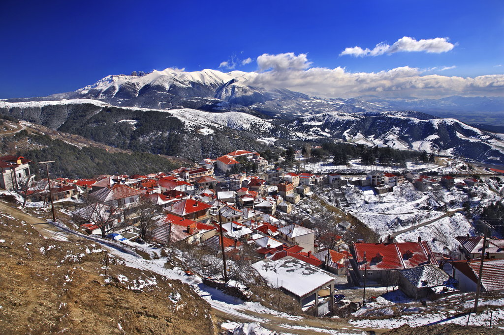 Lais Puzzle - Dorf Livadi, Stadtbezirk Elassona, Larissa, Thessalien, Griechenland. Im Hintergrund der Berg Olympus - 2.000 Teile p-275175