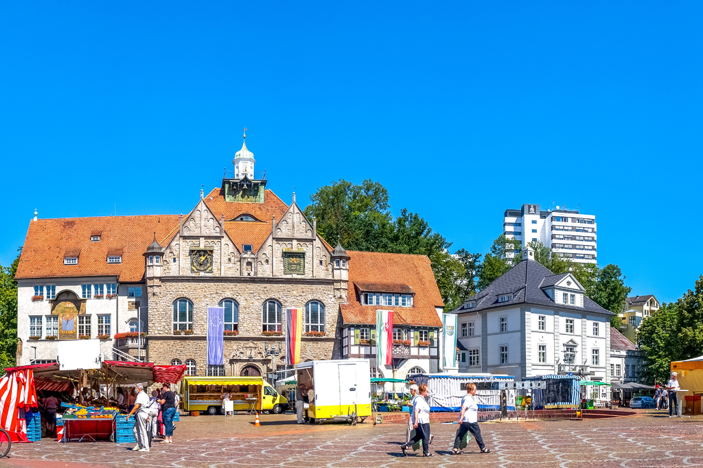 Lais Puzzle - Marktplatz, Bergisch Gladbach - 2.000 Teile p-275647