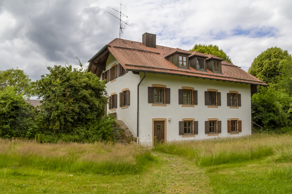 Lais Puzzle - Haus in Wiesenfelden - 2.000 Teile p-275837