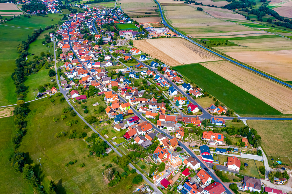 Lais Puzzle - Bischbrunn aus der Luft | Luftbilder vom Dorf Bischbrunn in Bayern - 2.000 Teile p-275850