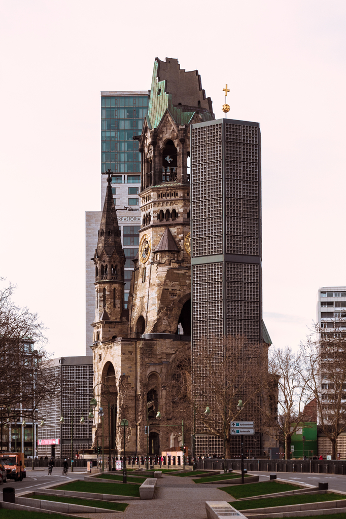 Lais Puzzle - Kaiser-Wilhelm-Gedächtniskirche Berlin - 2.000 Teile p-276167