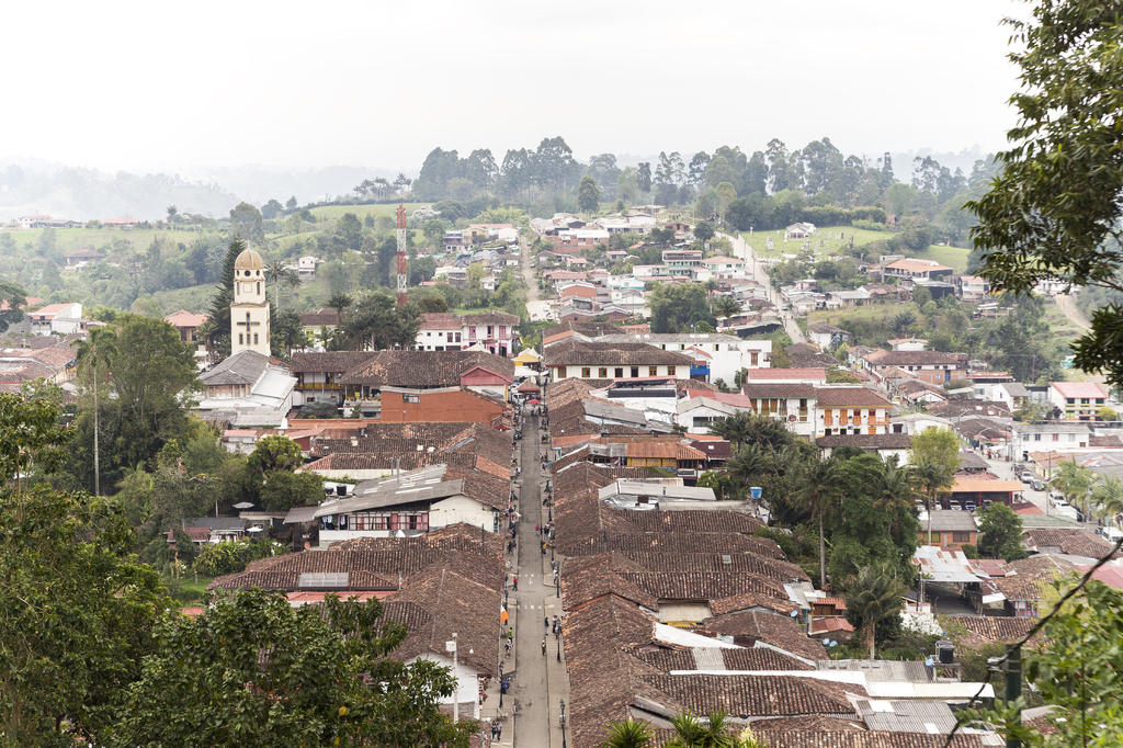 Lais Puzzle - Szenerie des Aussichtspunktes von Salento "Alto de la Cruz" in Quindio, Kolumbien - 2.000 Teile p-276577