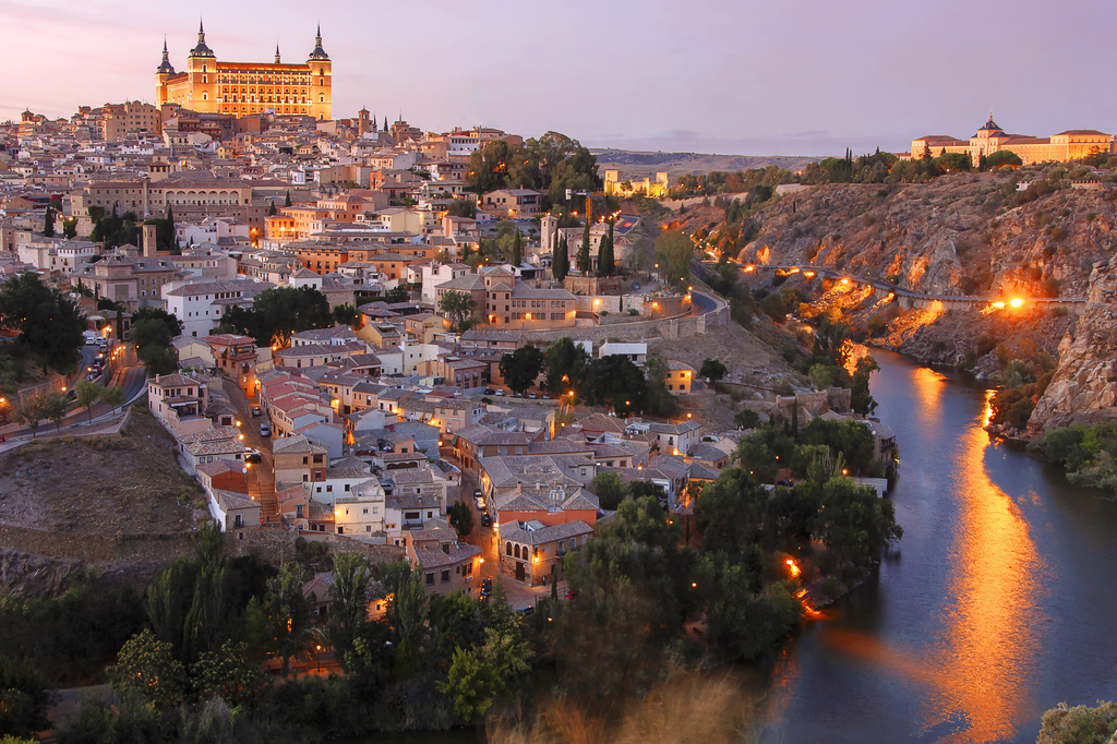 Lais Puzzle - Schöner Panoramablick von Toledo im Sonnenuntergang. Spanien, Kastilien-La Mancha - 2.000 Teile p-276906