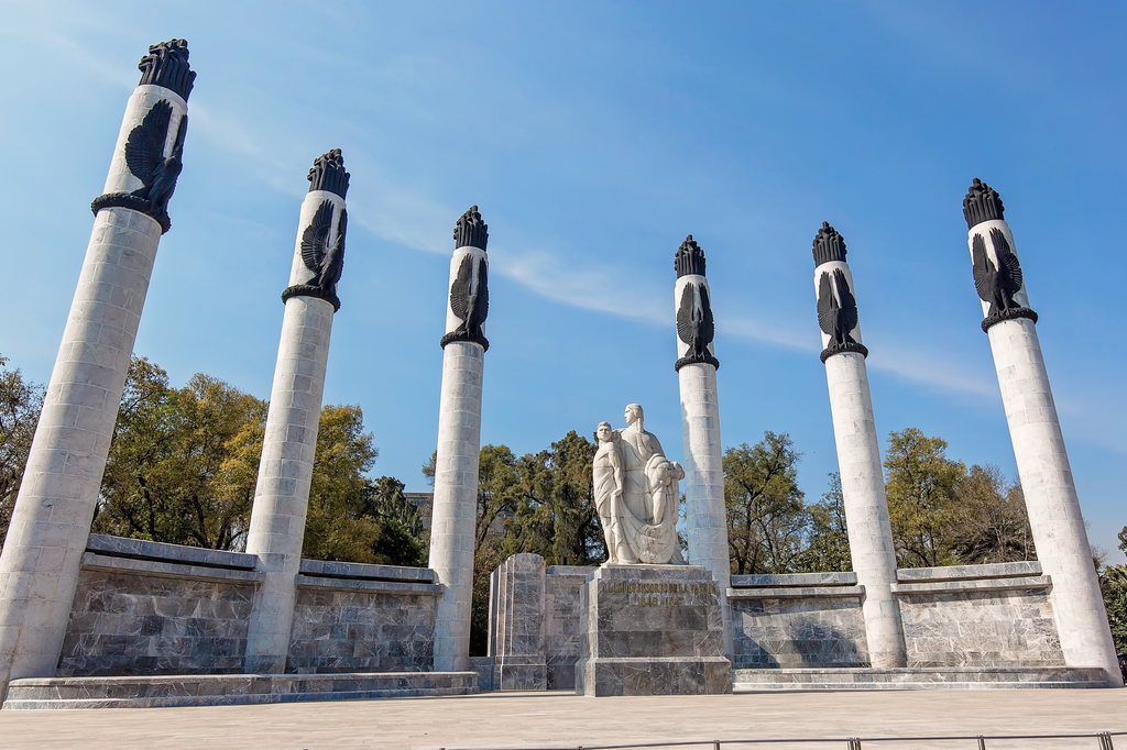 Lais Puzzle - Das Denkmal für die Jungen Soldaten (auch bekannt als Denkmal für die Kinder der Helden) im Chapultepec-Park (Bosque de Chapultepec) im Zentrum von Mexiko-Stadt - 2.000 Teile p-277443