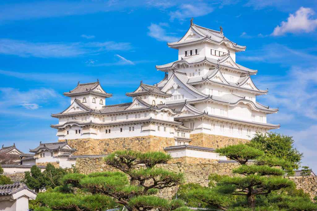 Lais Puzzle - Burg Himeji in der Herbstzeit, Japan - 2.000 Teile p-277624