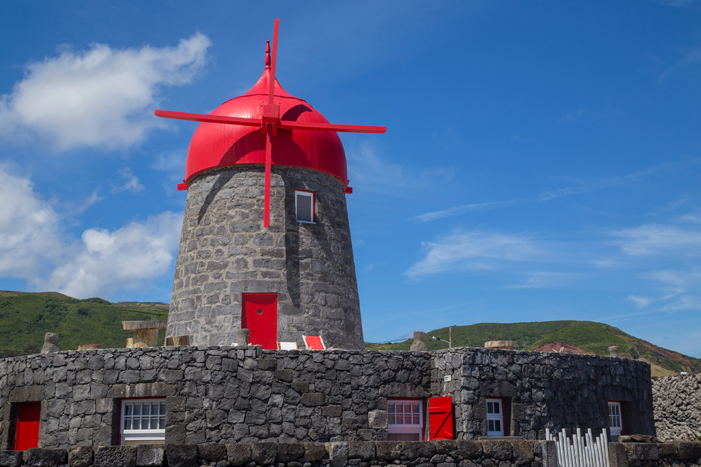 Lais Puzzle - Windmühle auf der Insel Graciosa, Portugal - 2.000 Teile p-277737