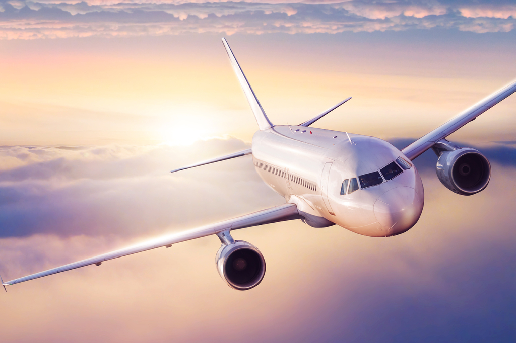 Lais Puzzle - Passagiere eines Verkehrsflugzeugs fliegen über den Wolken - 2.000 Teile p-278043