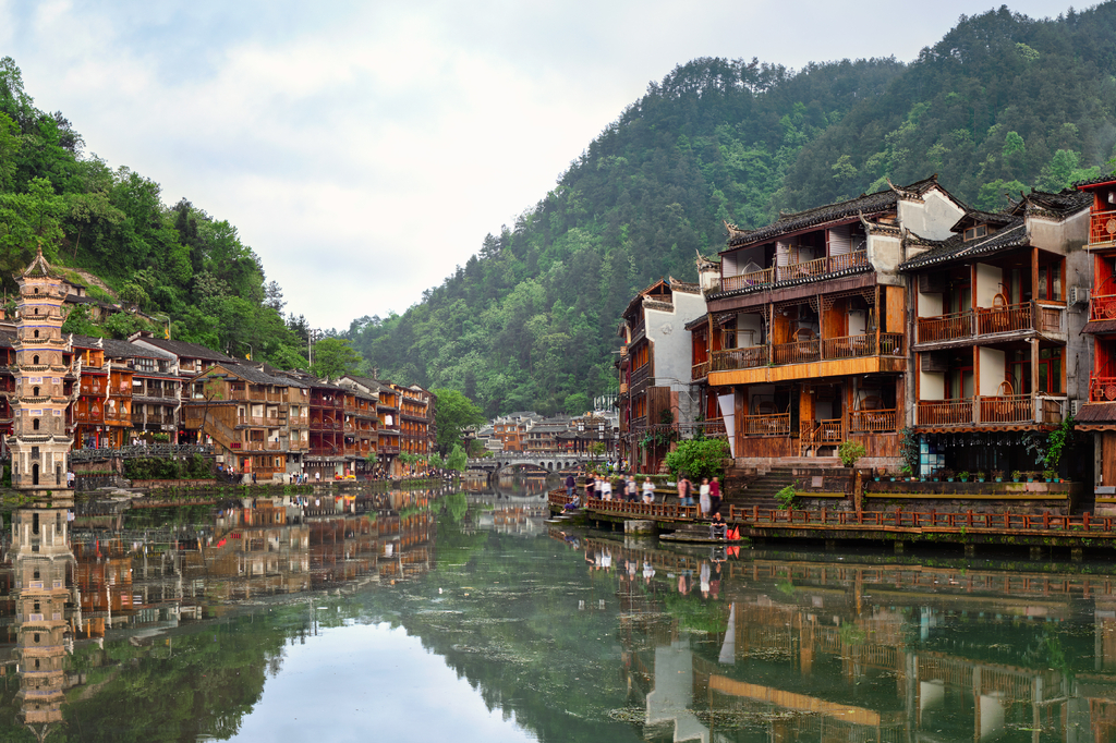 Lais Puzzle - Feng Huang Antike Stadt (Phoenix Antike Stadt), China - 2.000 Teile p-278461