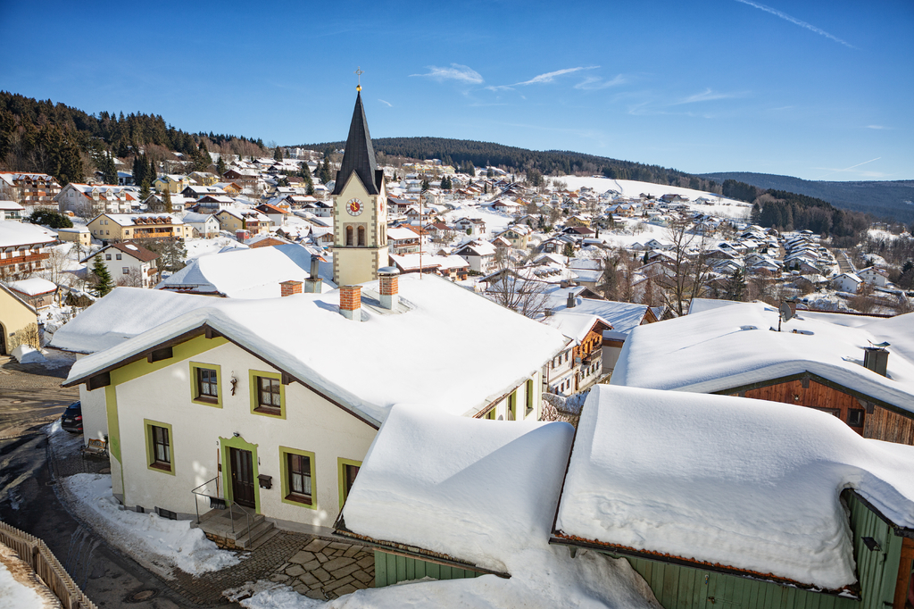 Lais Puzzle - Sankt Englmar im Bayerischen Wald bei Schnee - 2.000 Teile p-278539